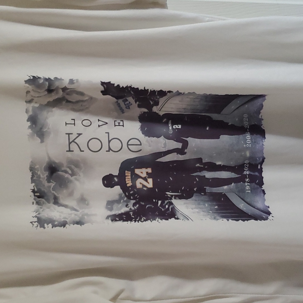 Shirt - Picture 3 of 4